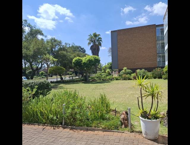 2 BEDROOM APARTMENT FOR SALE IN FLORIDA